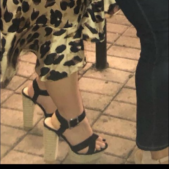 strappy platform heel - Picture 3 of 6